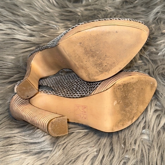 EUC MR KT Market MRKT Nadine Snakeskin Sling Back Peep Toe High Heel Pump Size 7 - Picture 9 of 9